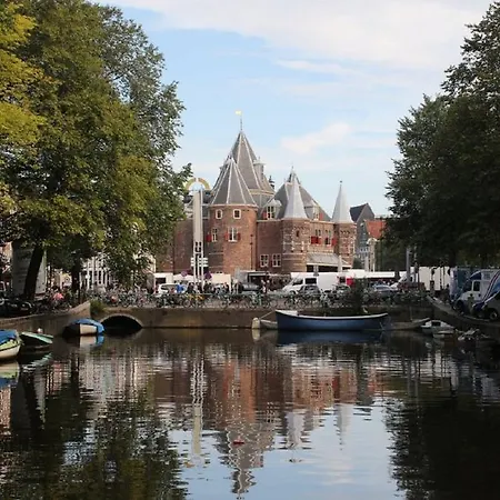 Private Houseboat In The Heart Of Botel Amsterdam