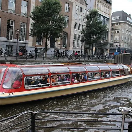 Private Houseboat In The Heart Of