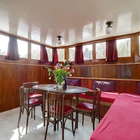 Botel Private Houseboat In The Heart Of *